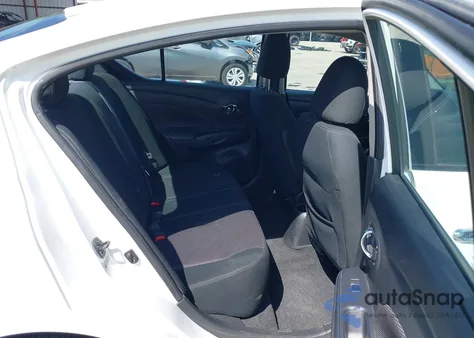 2018 Nissan Versa 1.6 Sv z USA, uszkodzony, nr VIN 3N1CN7AP3JK405964